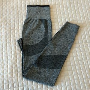 Pink seamless leggings